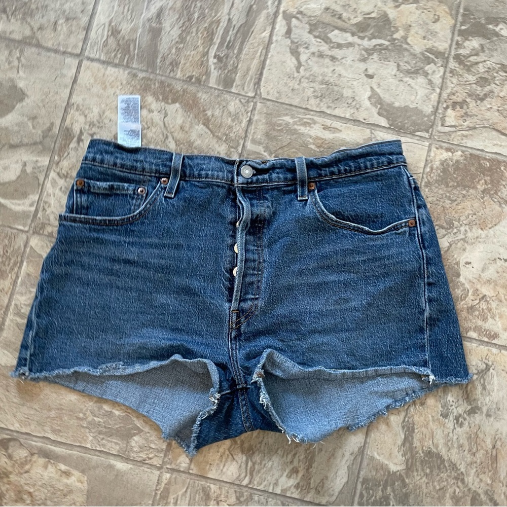 Levi’s Womens Jean shorts Waist: 33